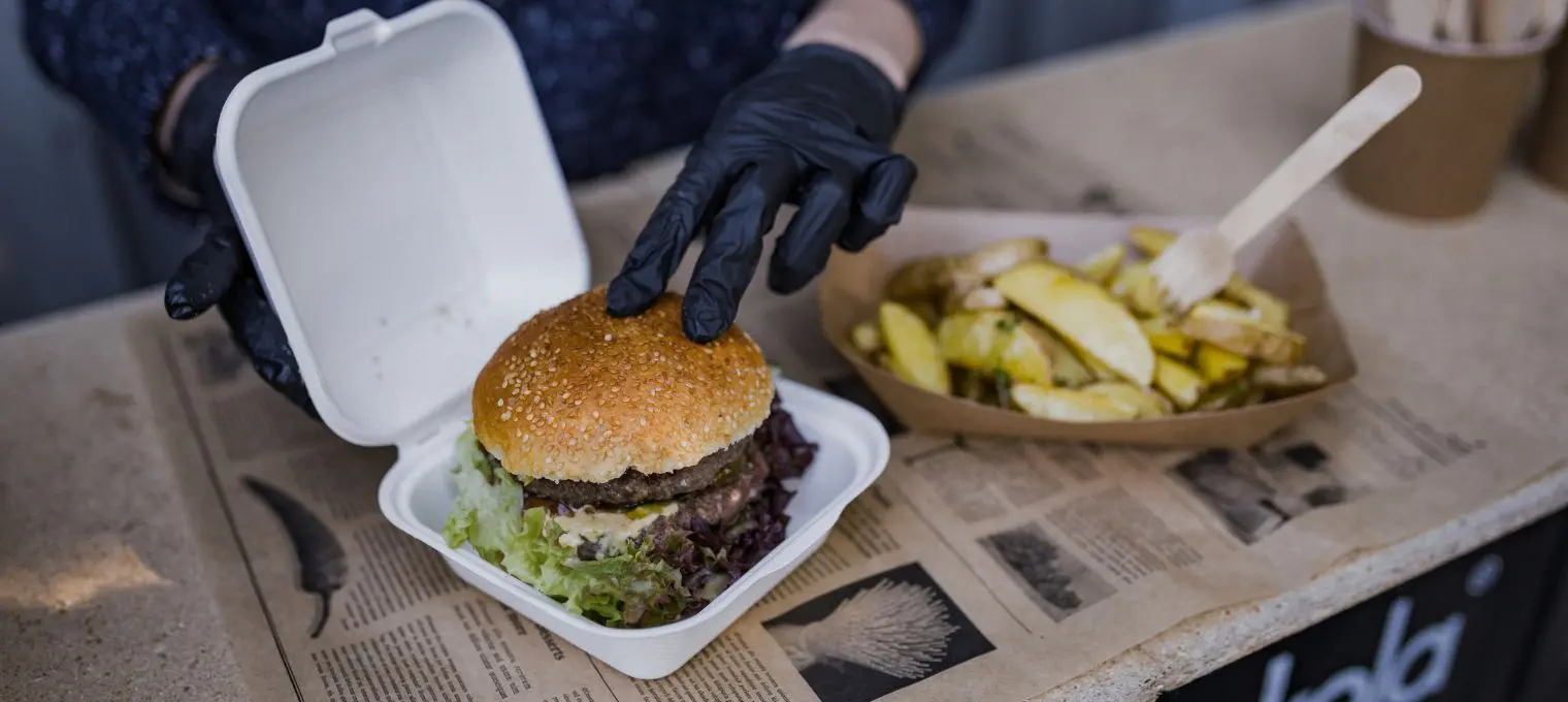 Grosse Auswahl an To-Go-Verpackungen entdecken